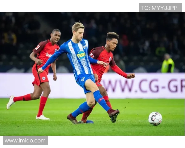 沙尔克遭遇客场惨败，连败之苦难止！